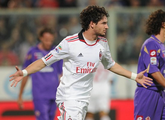  托纳利染红离场AC米兰客场惨遭逆转  